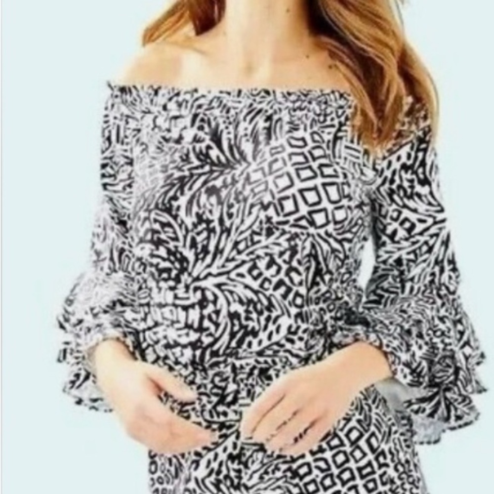 Lilly Pulitzer BlackWhite Animal Print Short Romper with flutter sleeves! Worn 1